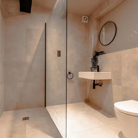 Cosy Serviced Flat In Westbury On Trym דירה